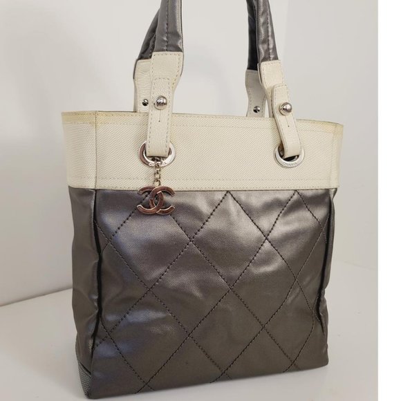 CHANEL Biarritz Paris Metallic Quilted Coated C Gray Beige Leather Canvas Tote - Picture 6 of 13